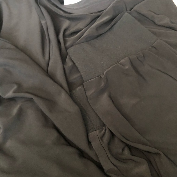 Cropped ankle jogger style pants - Picture 3 of 3